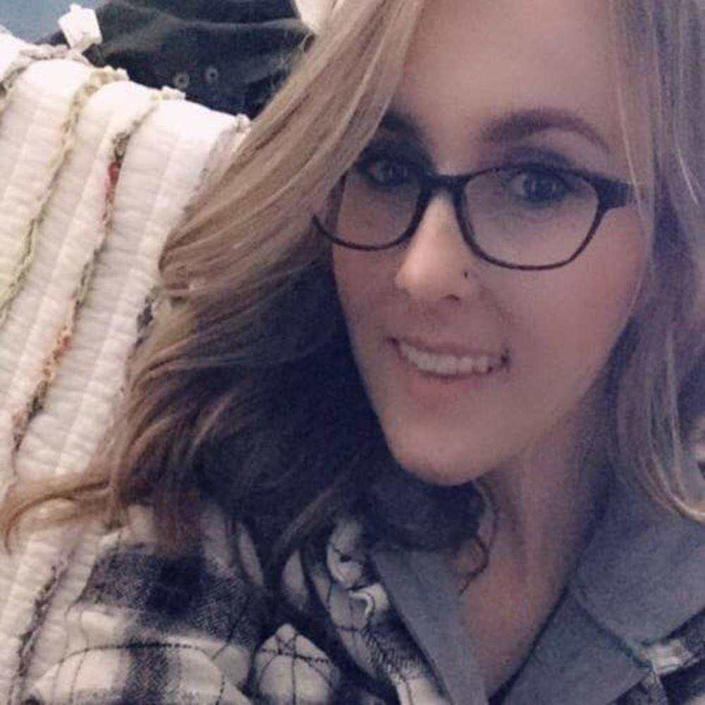 Meet your Posher, Kelly